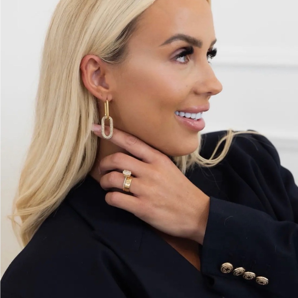 NEW Elegant  Gold Hoop Earrings